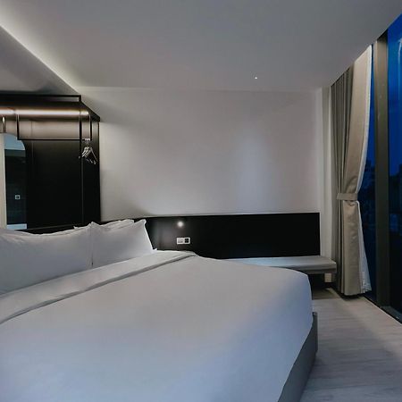 The Concept Hotel Hcmc- District 1 โฮจิมินห์ซิตี้ ภายนอก รูปภาพ