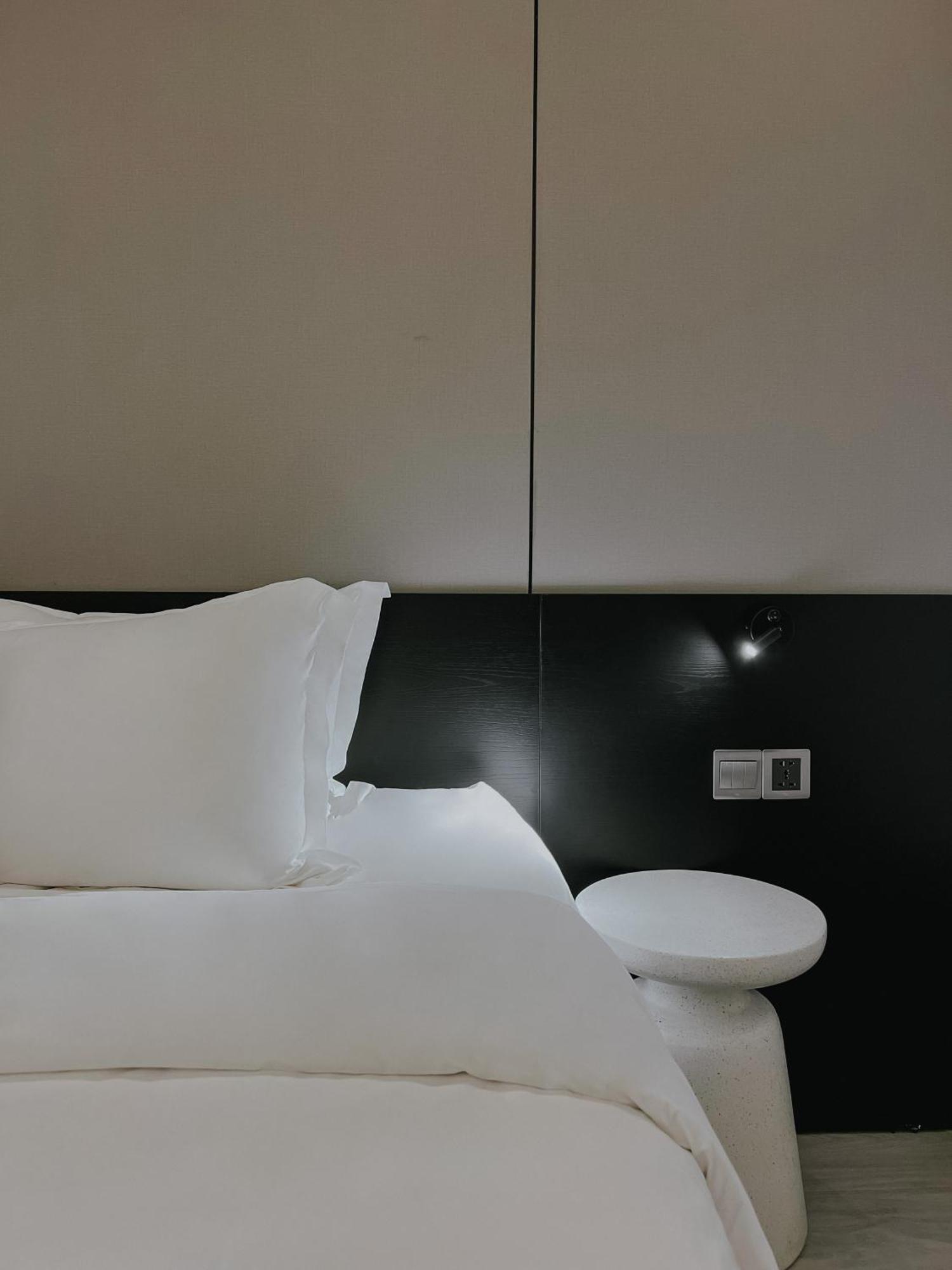 The Concept Hotel Hcmc- District 1 โฮจิมินห์ซิตี้ ภายนอก รูปภาพ