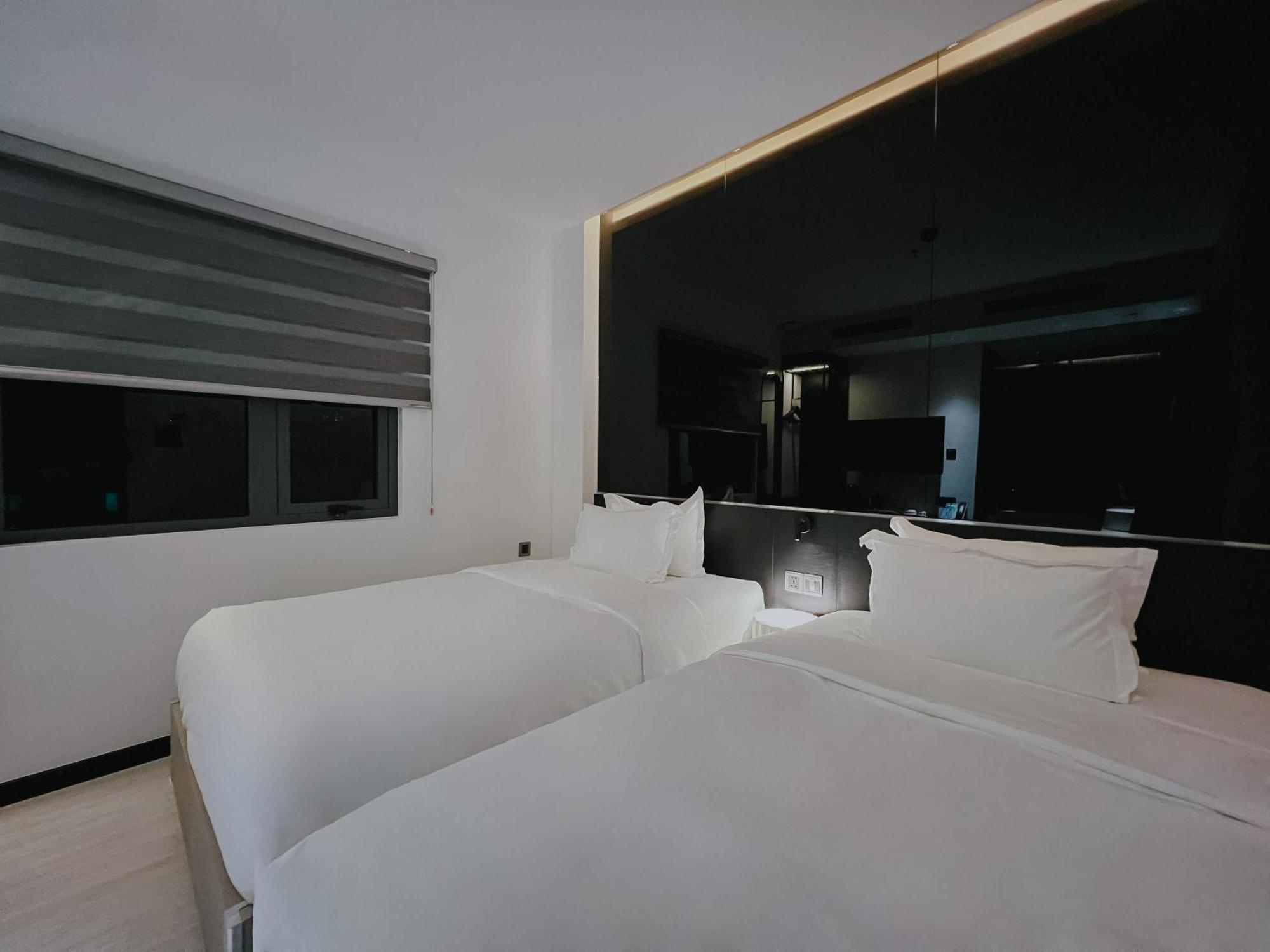 The Concept Hotel Hcmc- District 1 โฮจิมินห์ซิตี้ ภายนอก รูปภาพ